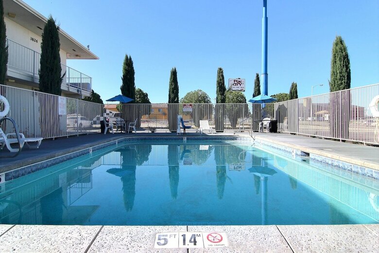 Motel 6 Carlsbad, Nm