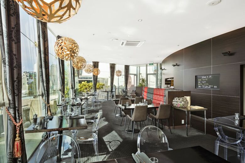 Millennium Hotel New Plymouth, Waterfront