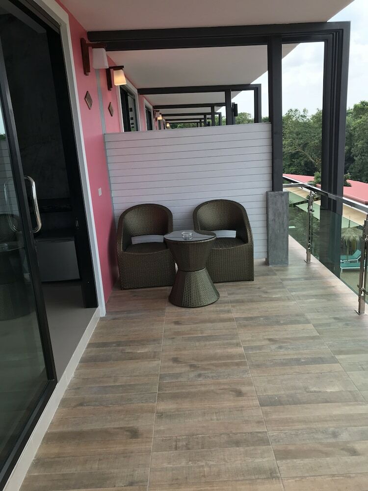 Hotel Pinky Bungalows Resort