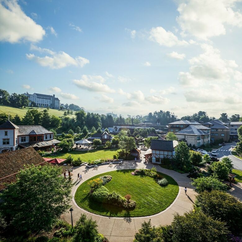 Village Hotel On Biltmore Estate