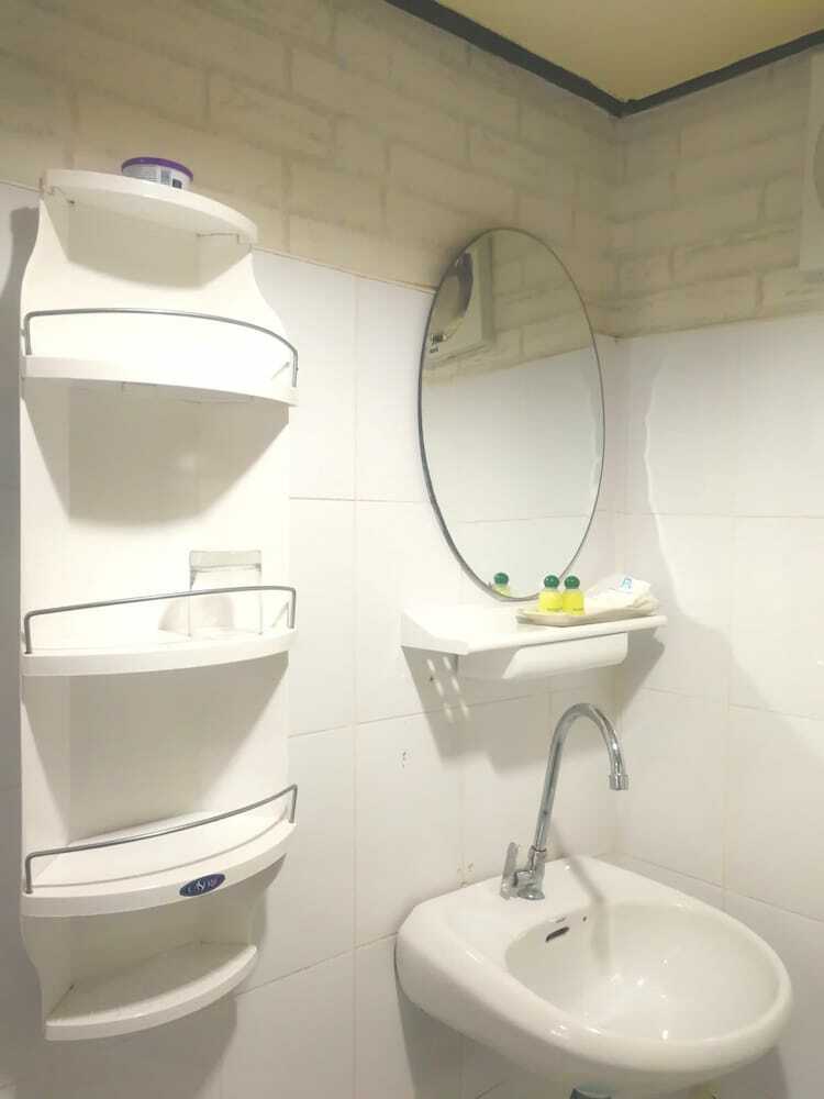 Hotel Baan Rim Lay