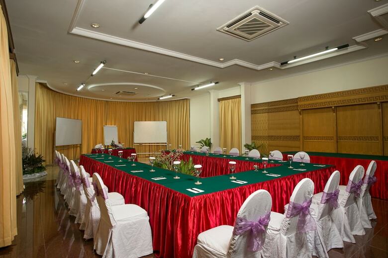 Hotel Parigata Resort & Spa