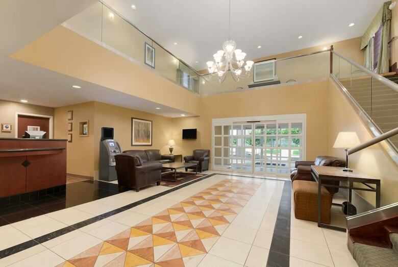 Hotel Hawthorn Suites By Wyndham College Station