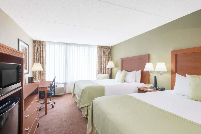 Hotel Ramada By Wyndham Ellsworth