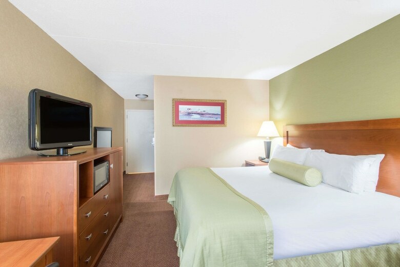 Hotel Ramada By Wyndham Ellsworth
