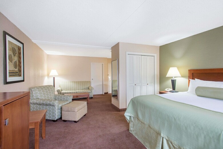 Hotel Ramada By Wyndham Ellsworth
