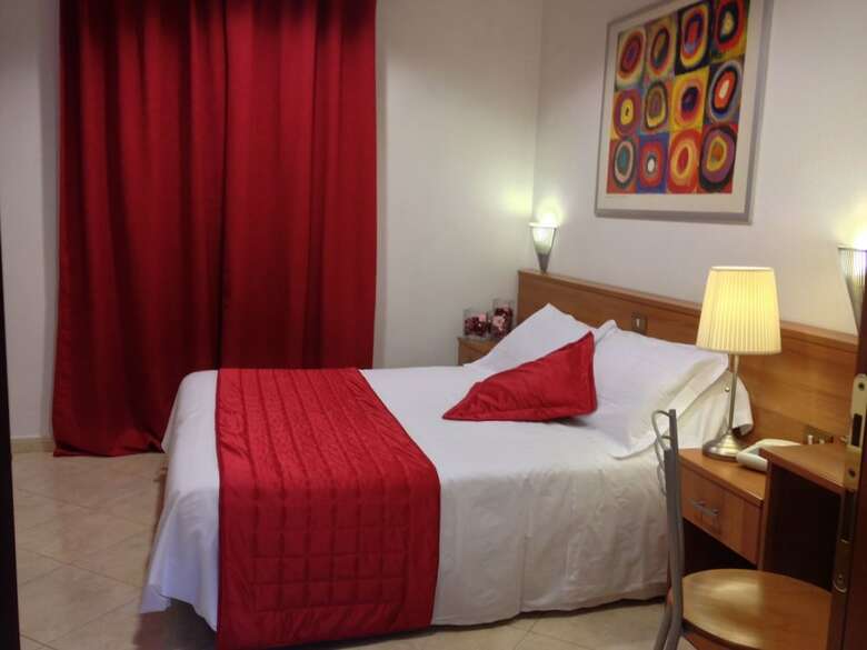 Hostal San Paolo Guest House
