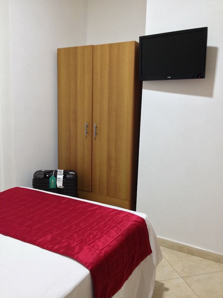 Hostal San Paolo Guest House