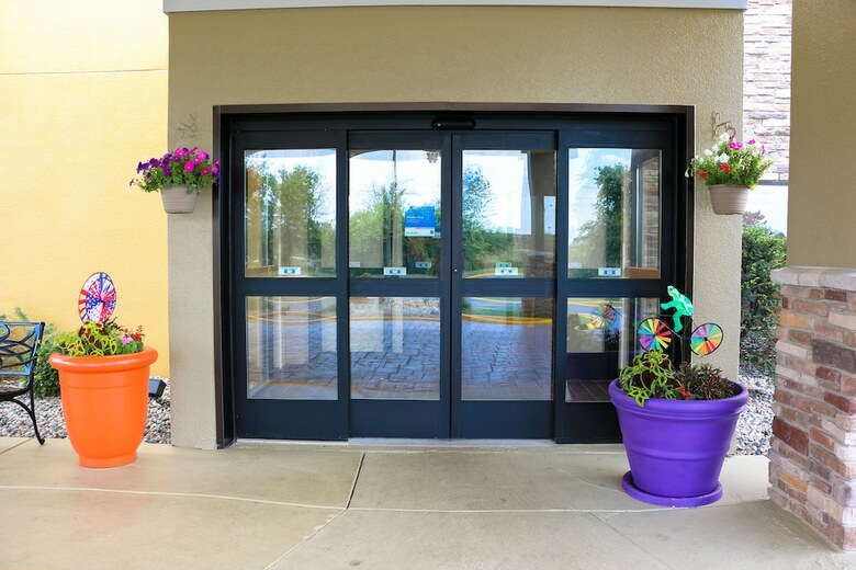 Hotel Comfort Inn Wings Stadium