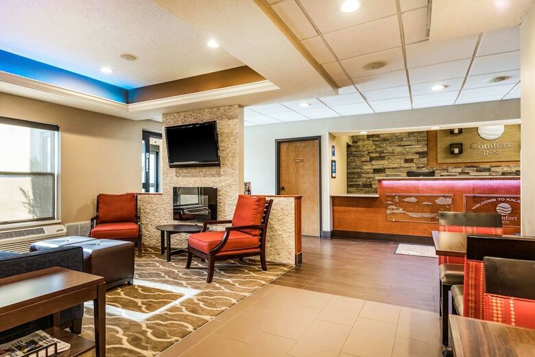 Hotel Comfort Inn Wings Stadium