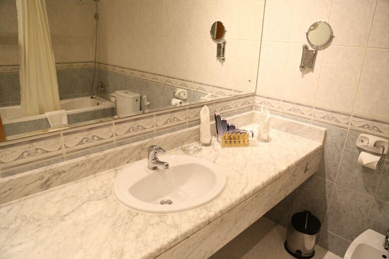 Abjad Grand Hotel