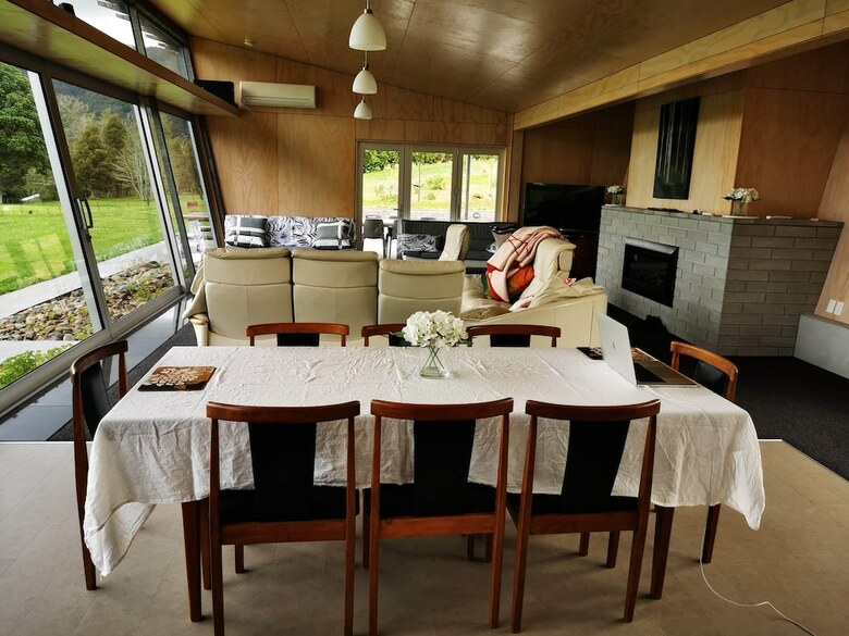 Hotel Hakarimata Lodge - Absolute Riverside