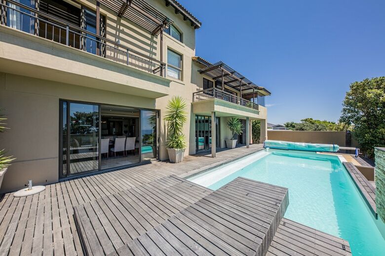 Apartamentos Roc Manor