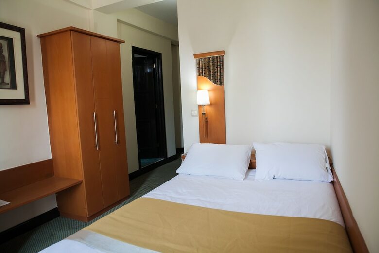 Gorillas City Centre Hotel