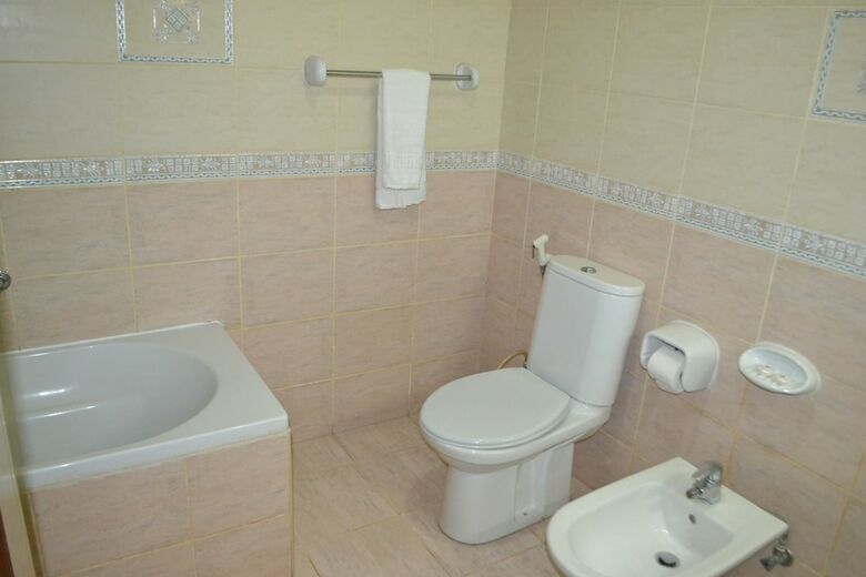 Al Ferdous Hotel Apartment