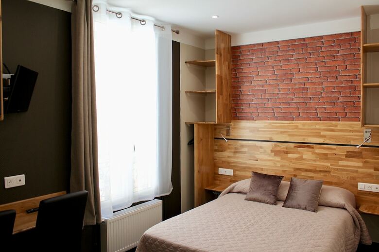 Hotel H�tel Des Pyr�n�es