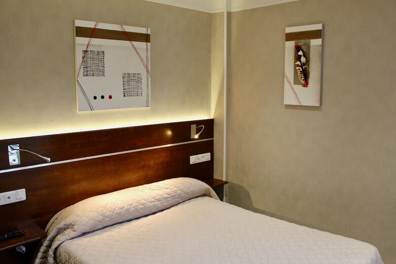 Hotel H�tel Des Pyr�n�es