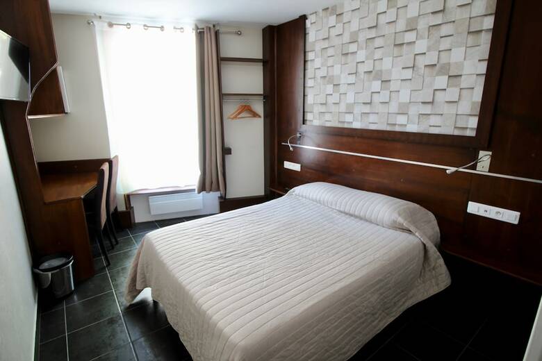 Hotel H�tel Des Pyr�n�es