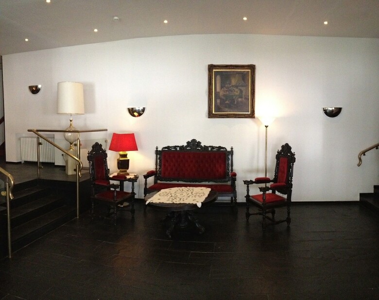 Park Hotel Theater