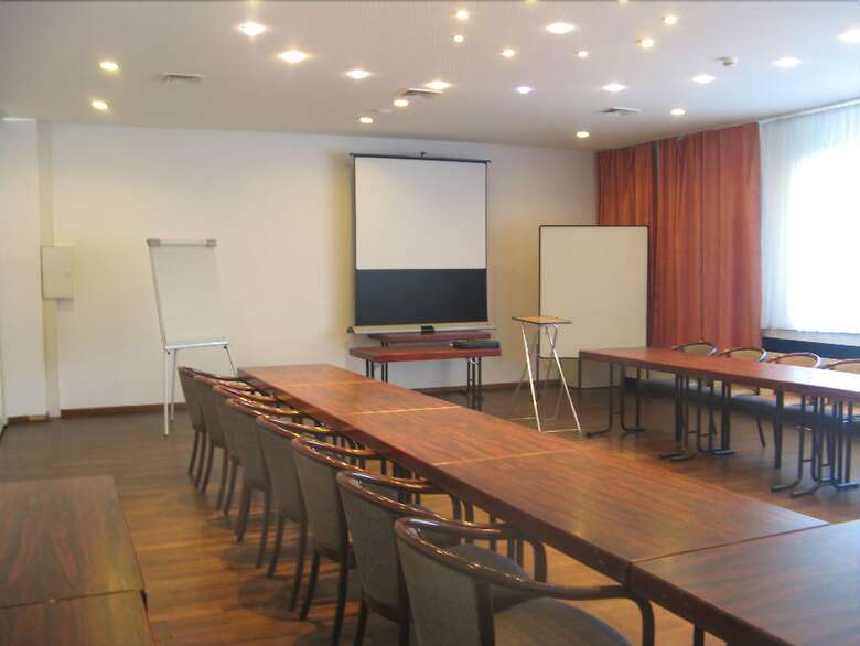 Park Hotel Theater