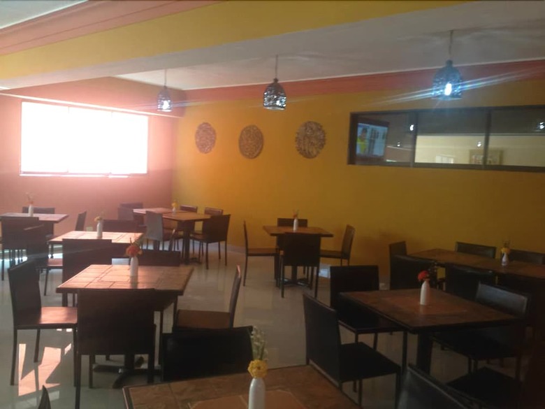 Le Monte Cristo Hotel & Suites