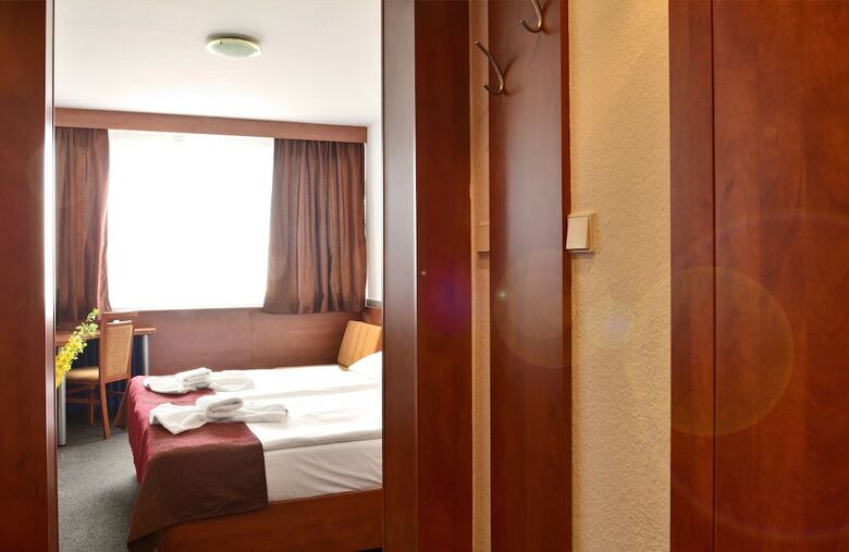 Hotel Tristar