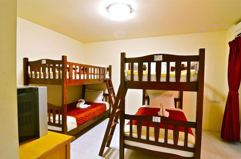 Hostal Squareone - Hostel