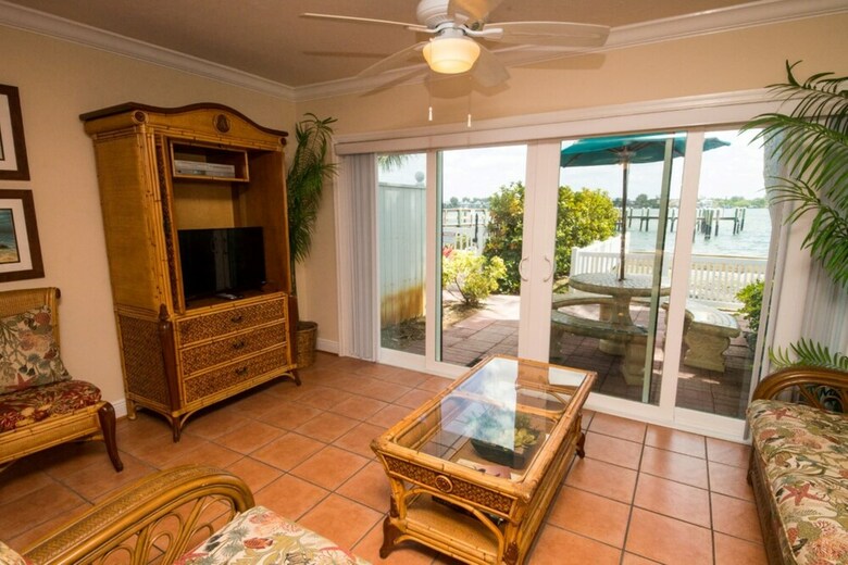 Tortuga Inn Beach Resort
