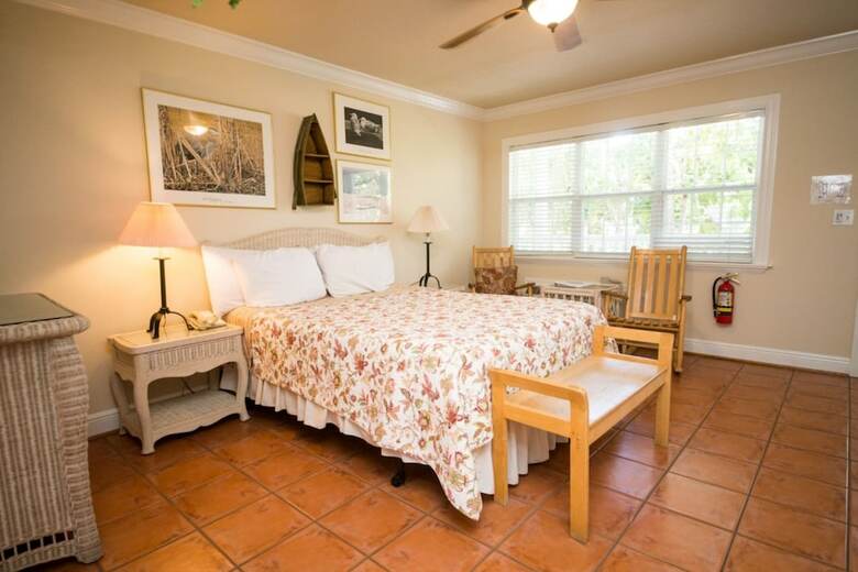 Tortuga Inn Beach Resort