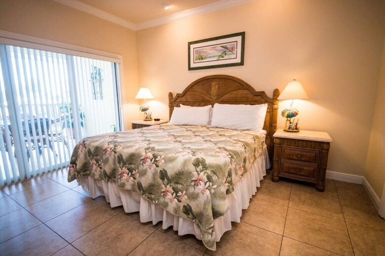 Tortuga Inn Beach Resort