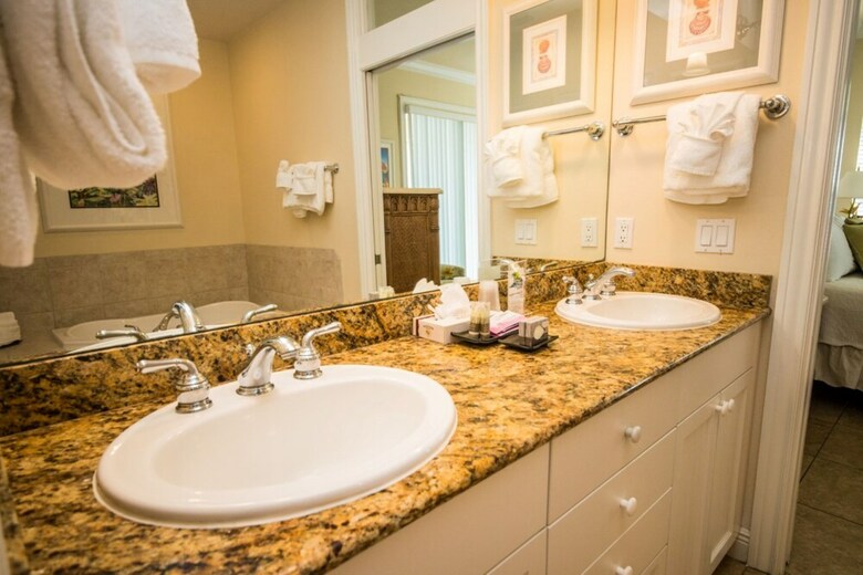 Tortuga Inn Beach Resort
