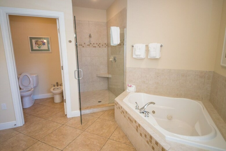 Tortuga Inn Beach Resort