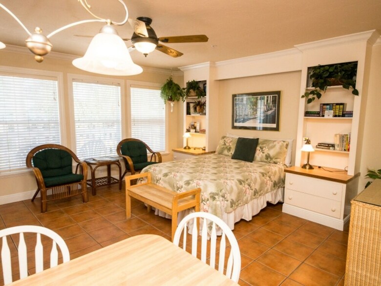 Tortuga Inn Beach Resort
