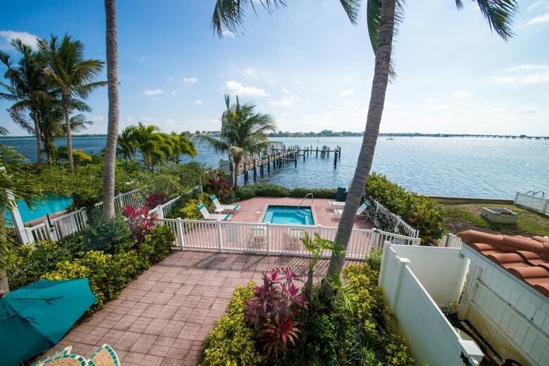 Tortuga Inn Beach Resort