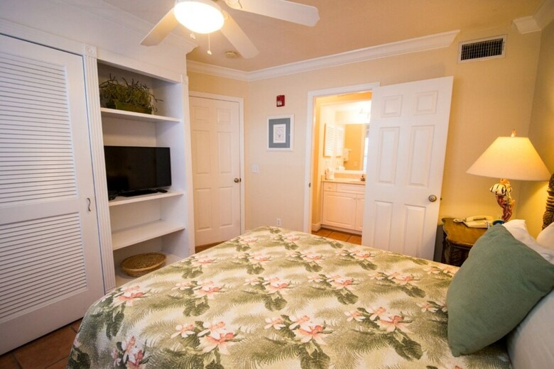 Tortuga Inn Beach Resort