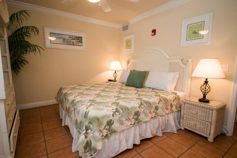 Tortuga Inn Beach Resort