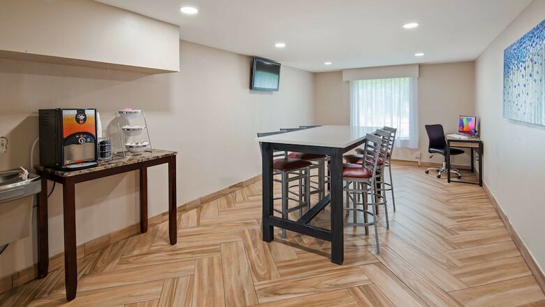 Surestay Hotel By Best Western Florence