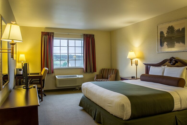 Boarders Inn & Suites By Cobblestone Hotels - Shawano