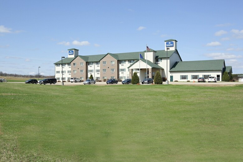Boarders Inn & Suites By Cobblestone Hotels - Shawano