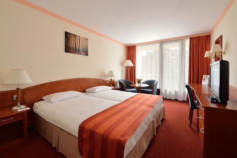 Hotel Ensana Thermal S�rv�r