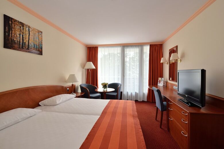 Hotel Ensana Thermal S�rv�r