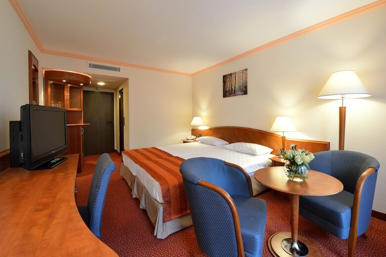 Hotel Ensana Thermal S�rv�r