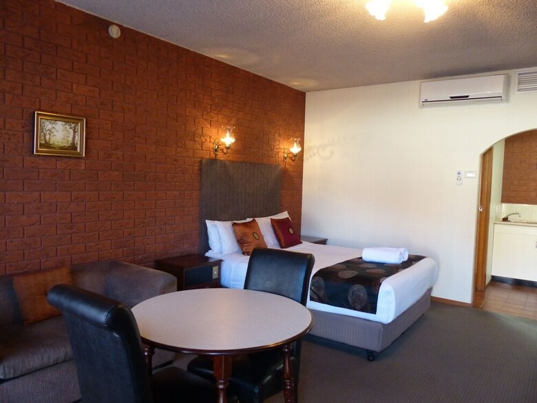 Meramie Motor Inn