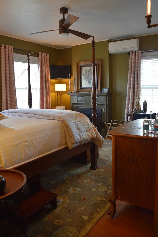 Bed & Breakfast The Applewood Manor