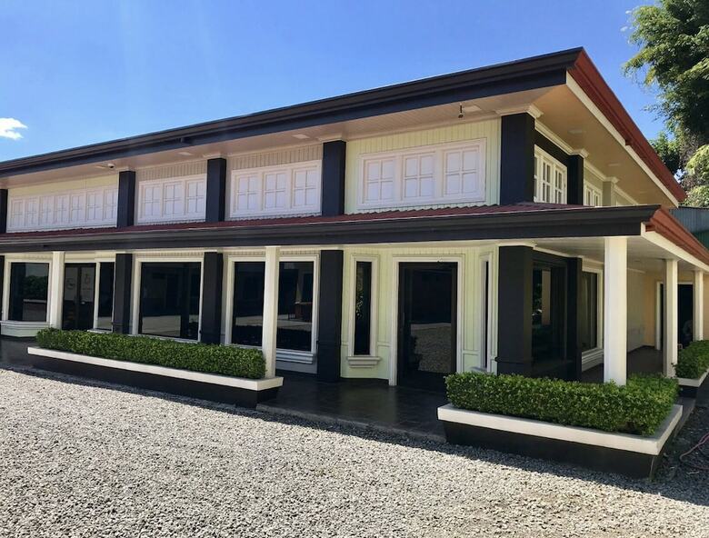 Hotel Prado Inn & Suites
