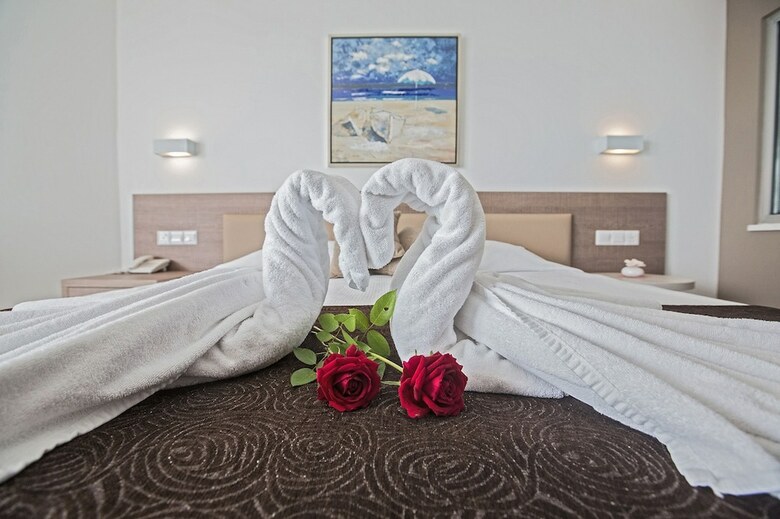 Vassos Nissi Plage Hotel