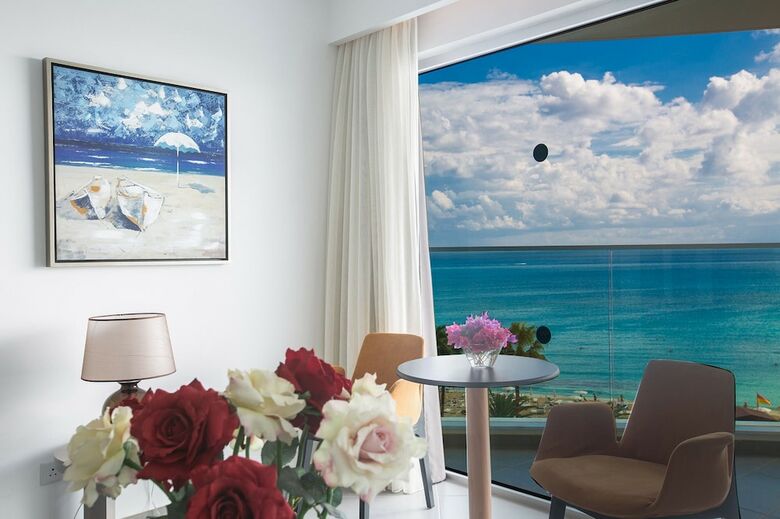 Vassos Nissi Plage Hotel