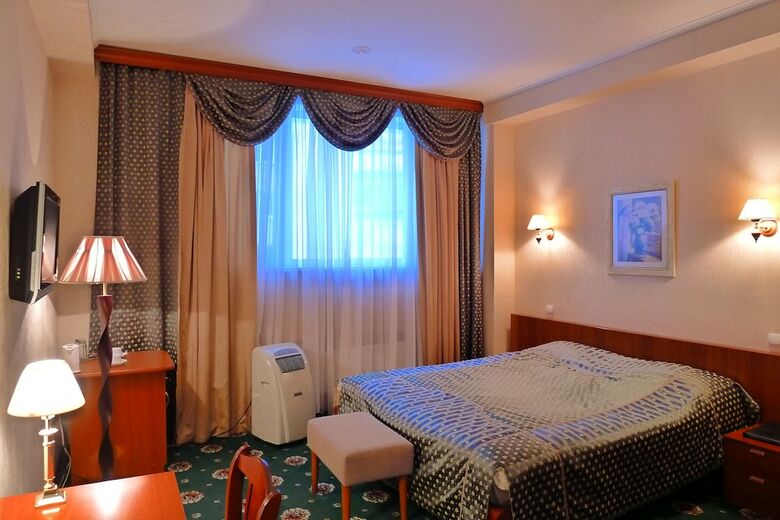 Guyot Business Boutique Hotel