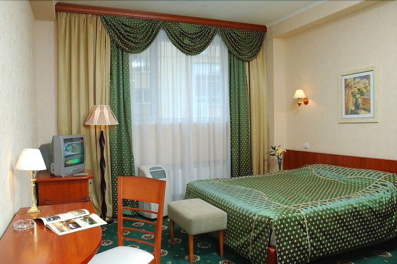 Guyot Business Boutique Hotel