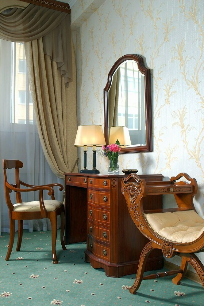 Guyot Business Boutique Hotel